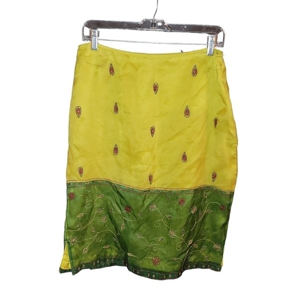 Express Skirt Green Yellow 11/12 NWT